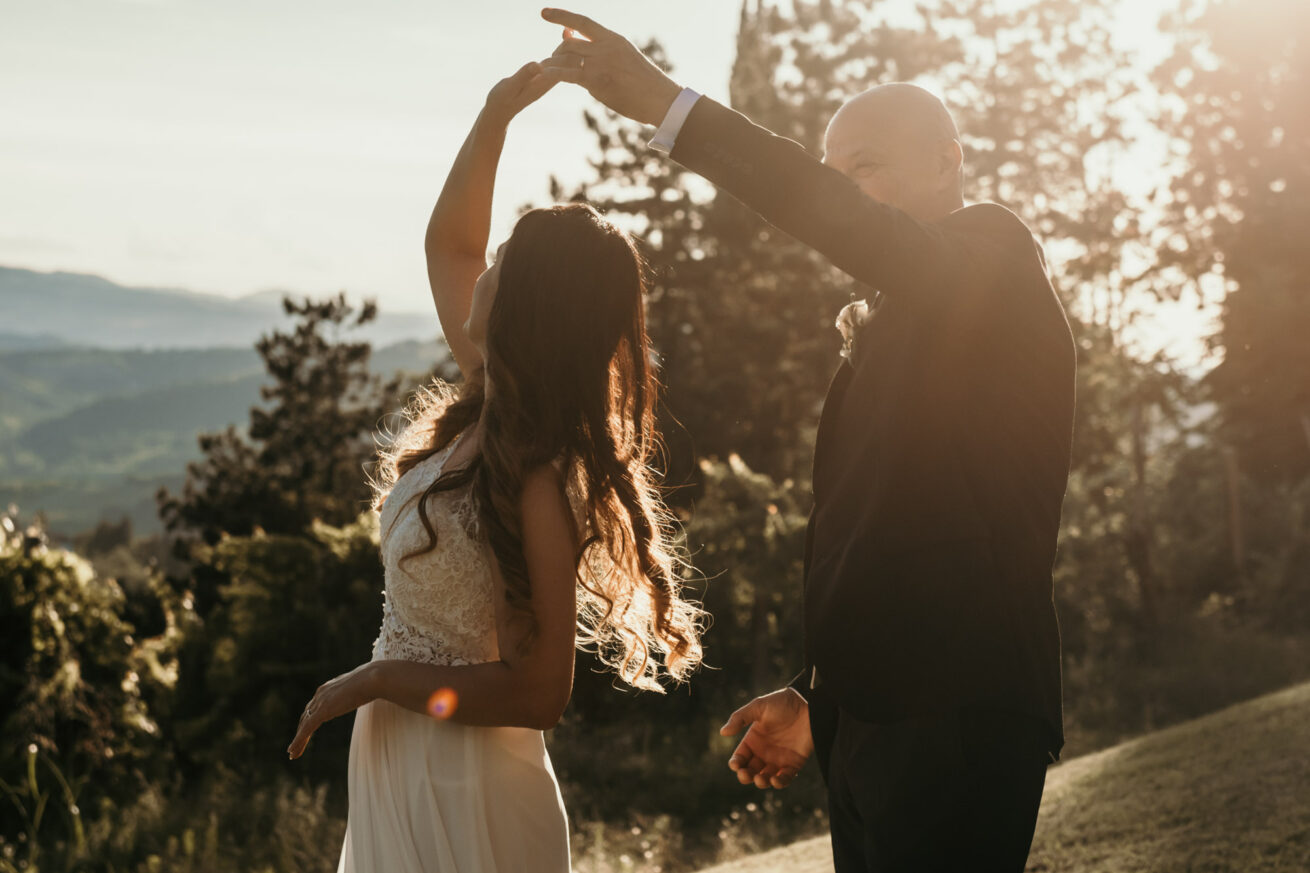 Matrimonio a Bologna, foto sposi sui colli Bolognesi, agriturismo Guardastelle a Monte San Pietro